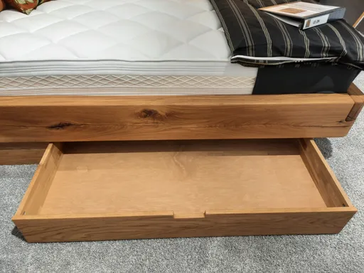 Balkenbett mit 2 Nachtkosolen BALTIMORE